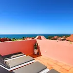Apartment Luxury 3 Bed Duplex Penthouse, 3 Mins Walk To The *